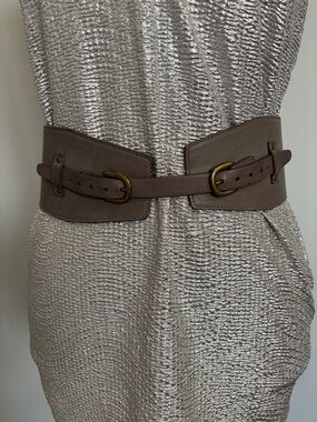 Aritzia Wilfred Wide Leather Corset Belt Brass Buckle Grey size medium